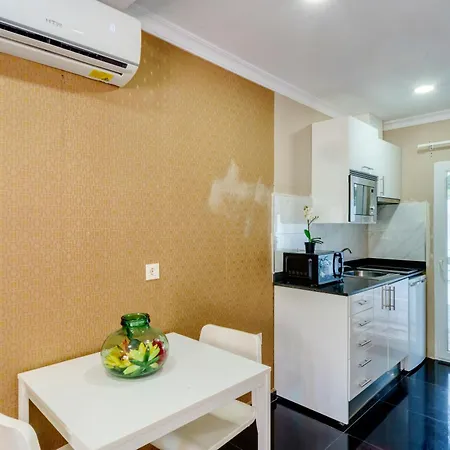 Costa Aparthotel *