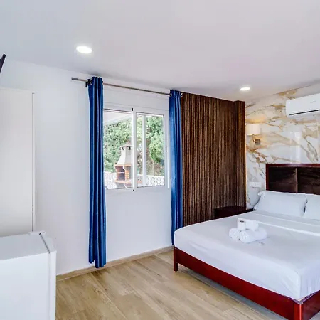 Aparthotel Costa *